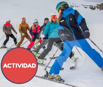 Clase de esqui en el cerro catedral